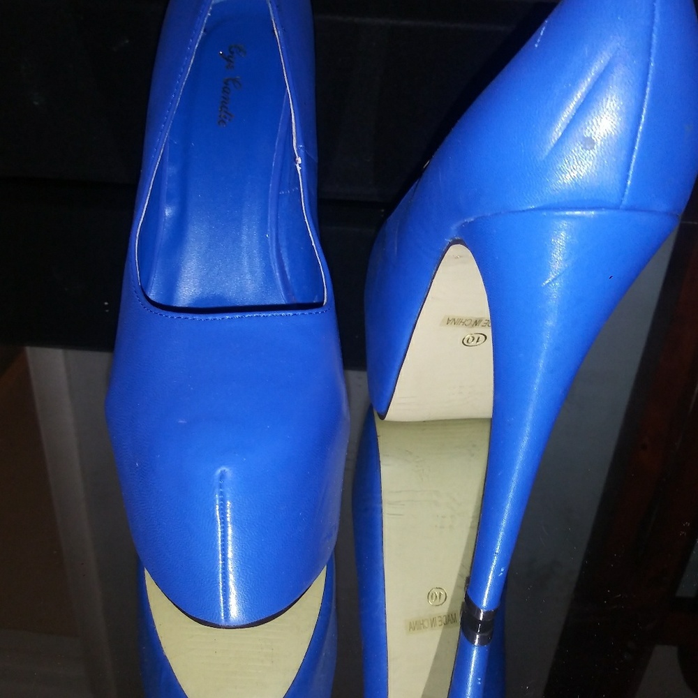 Pumps - Picture 2 of 7